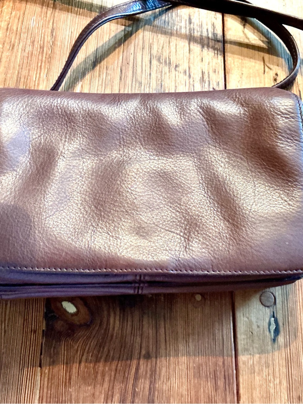 Women’s Classic Brown Leather Crossbody Bag